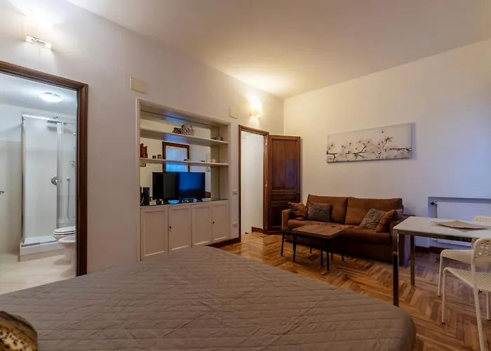 Apartment Guesthost - Charming Near Piazza Di Spagna