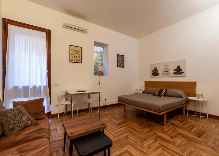 Guesthost - Charming Near Piazza Di Spagna Apartment Rome