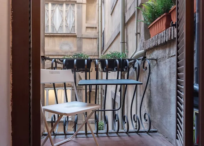 Guesthost - Charming Near Piazza Di Spagna Apartment *
