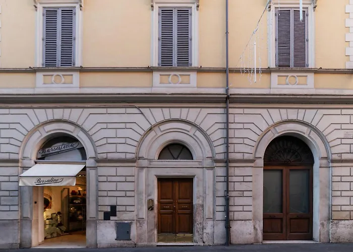 Guesthost - Charming Near Piazza Di Spagna Apartment Rom